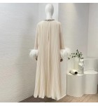 連身裙圓領鑲鑽駝鳥毛袖百褶裙