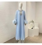 連身裙圓領鑲鑽駝鳥毛袖百褶裙