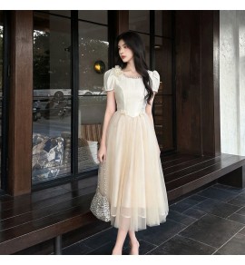 少女連身裙方領泡泡袖中長裙