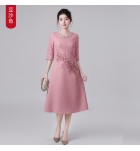 禮服裙蕾絲圓小V領中袖刺繡中長裙