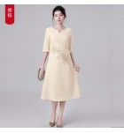 禮服裙蕾絲圓小V領中袖刺繡中長裙