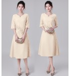 禮服裙蕾絲圓小V領中袖刺繡中長裙