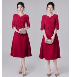 禮服裙蕾絲圓小V領中袖刺繡中長裙